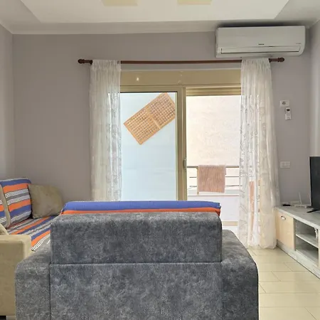 Plarentina - Modern & Zentral Mit Balkon Und Meerblick Appartamento