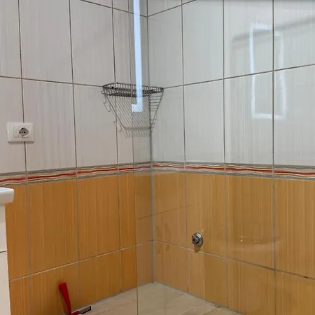 Plarentina - Modern & Zentral Mit Balkon Und Meerblick * ساراندا