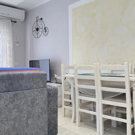 Plarentina - Modern & Zentral Mit Balkon Und Meerblick Appartamento Sarandë